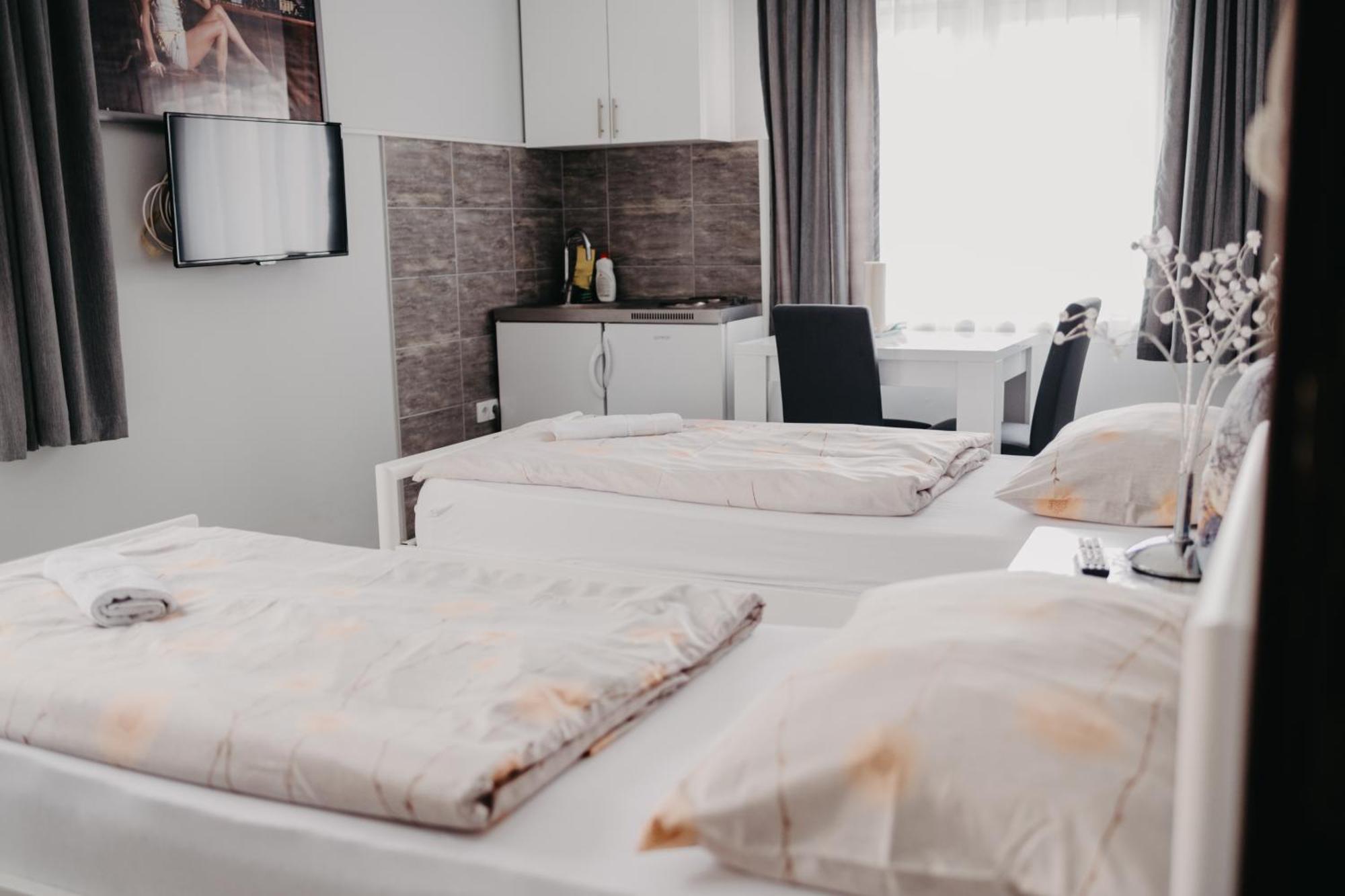 Bed and Breakfast Prenociste Park Modrica Экстерьер фото